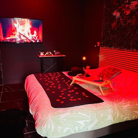 Jungle Love Room De L Hermitage Tournon-sur-Rhone Εξωτερικό φωτογραφία
